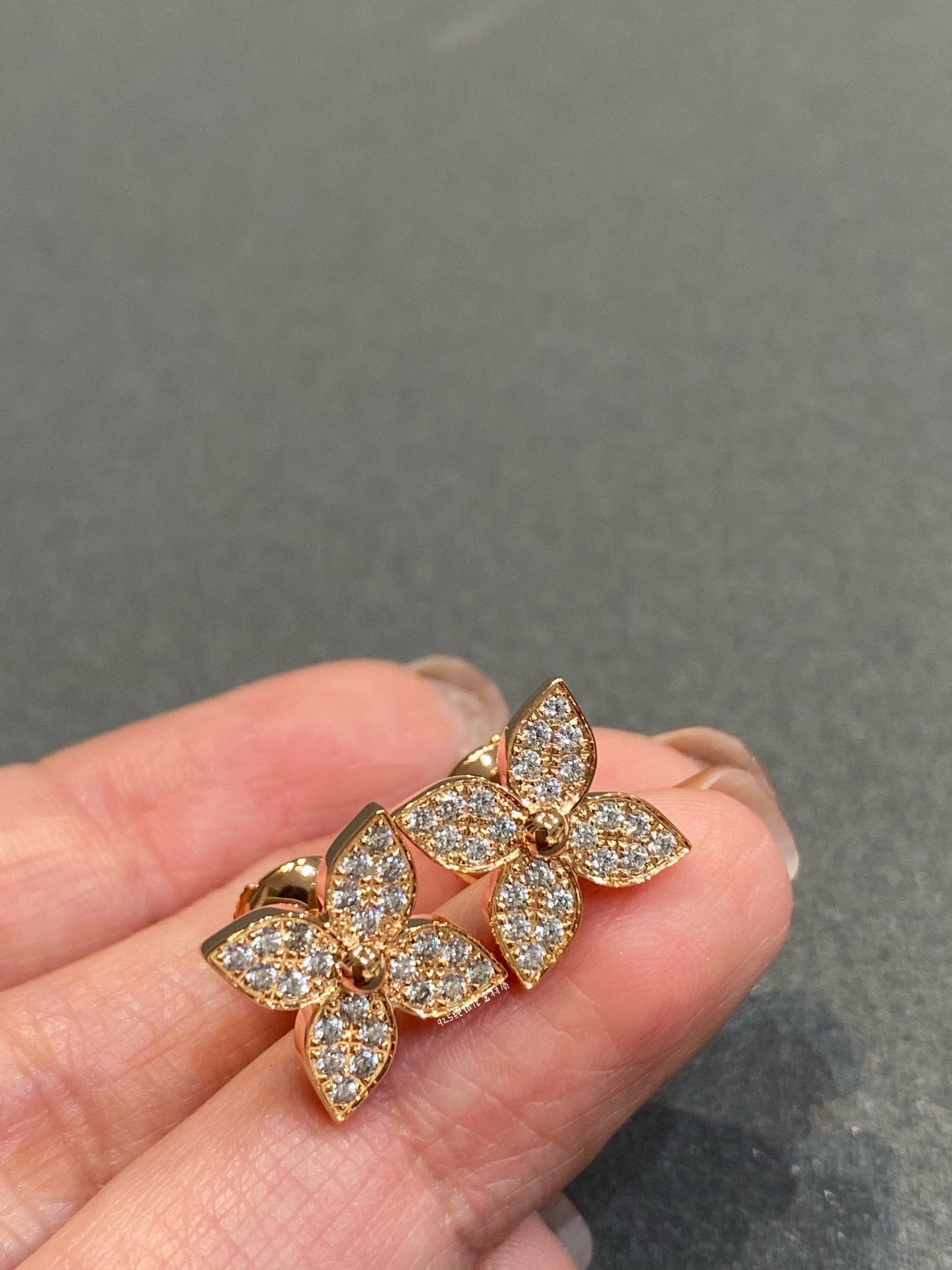 [Echo Fine ]STAR DIAMOND EARRINGS