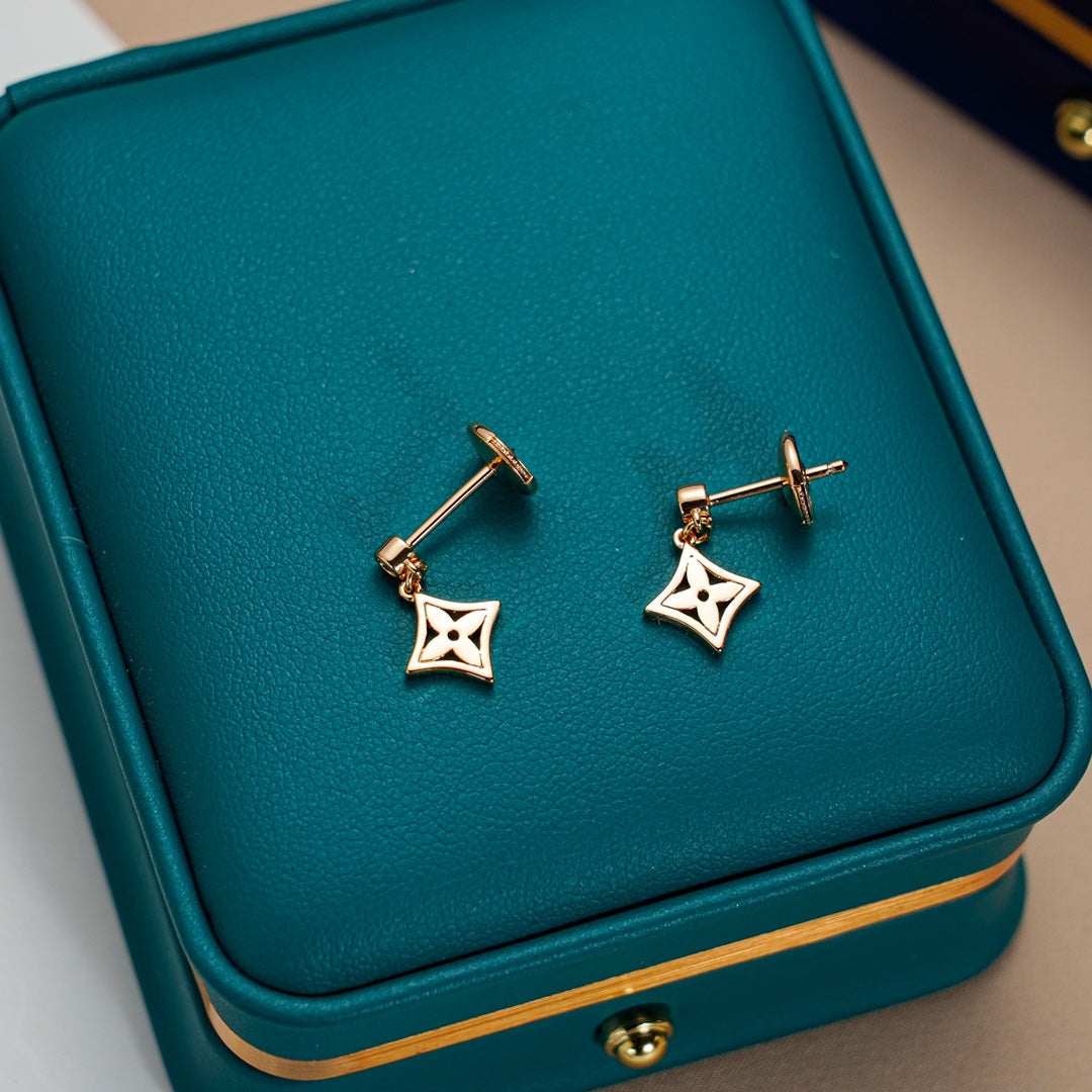 [Echo Fine ]STAR EARRINGS GOLD