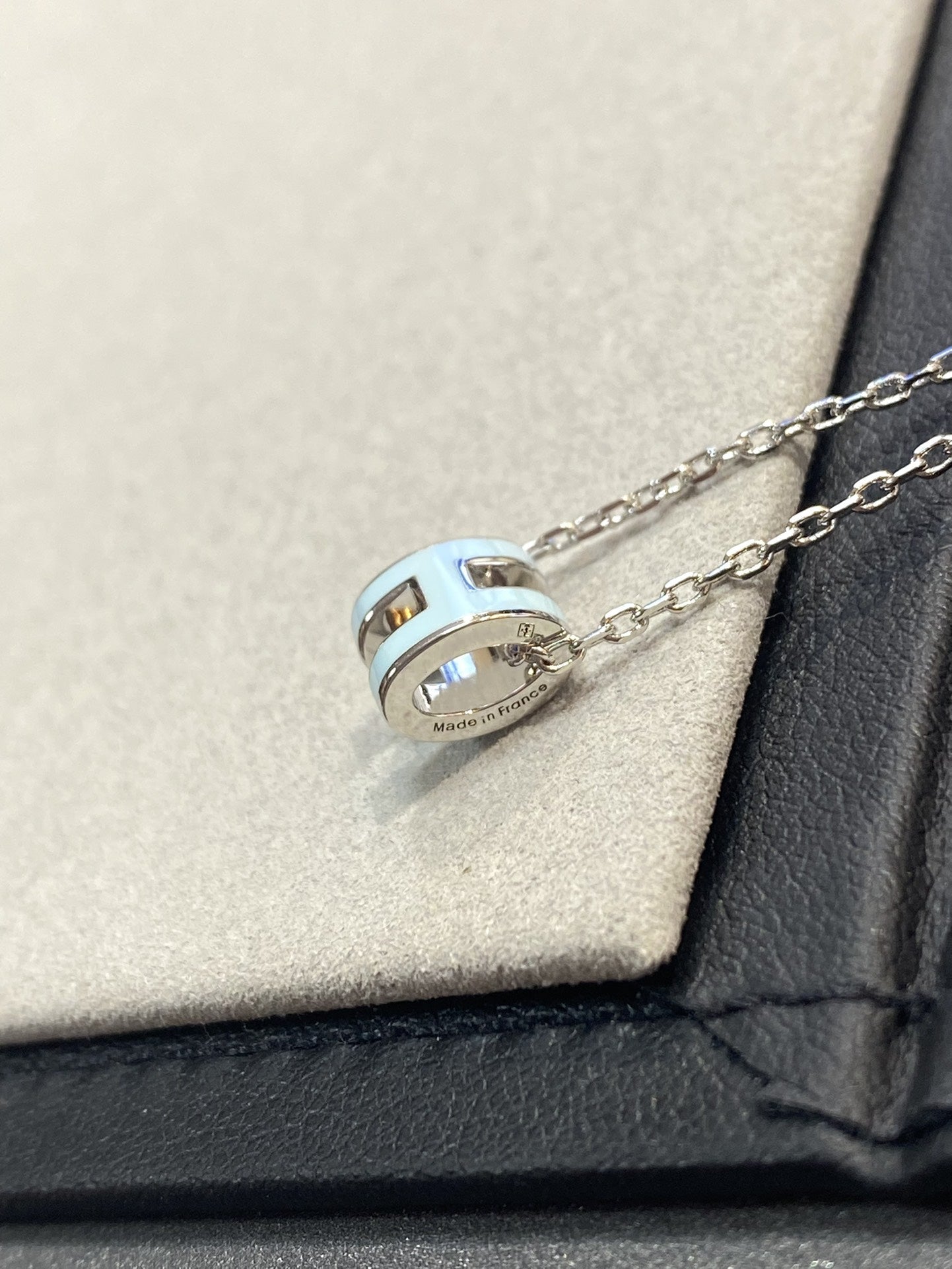 [Echo Fine ]POP H LIGHT BLUE NECKLACE