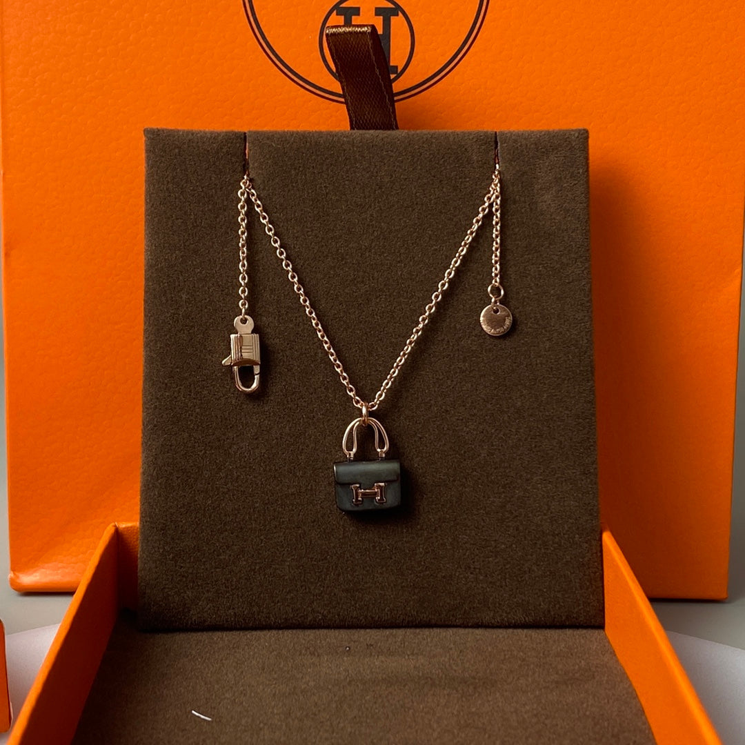 [Echo Fine ]CONSTANCE BLACK PEDANT PINK GOLD NECKLACE