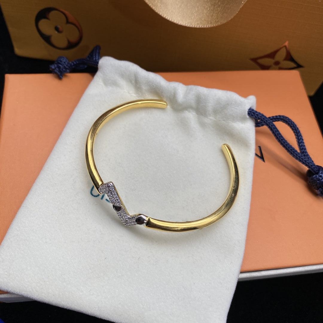 [Echo Fine ]VOLTE UPSITE DOWN DIAMOND GOLD OPEN BRACELET