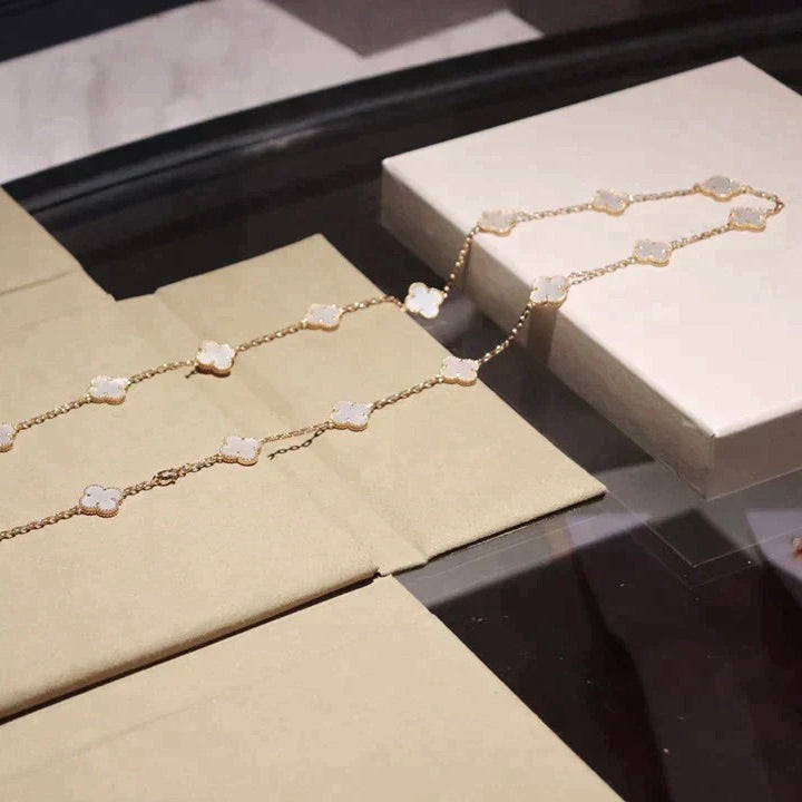 [Echo Fine ]CLOVER 20 MOTIFS WHITE MOP NECKLACE