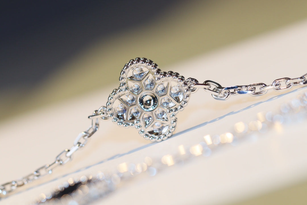[Echo Fine ]CLOVER 20 MOTIFS ONYX DIAMOND SILVER