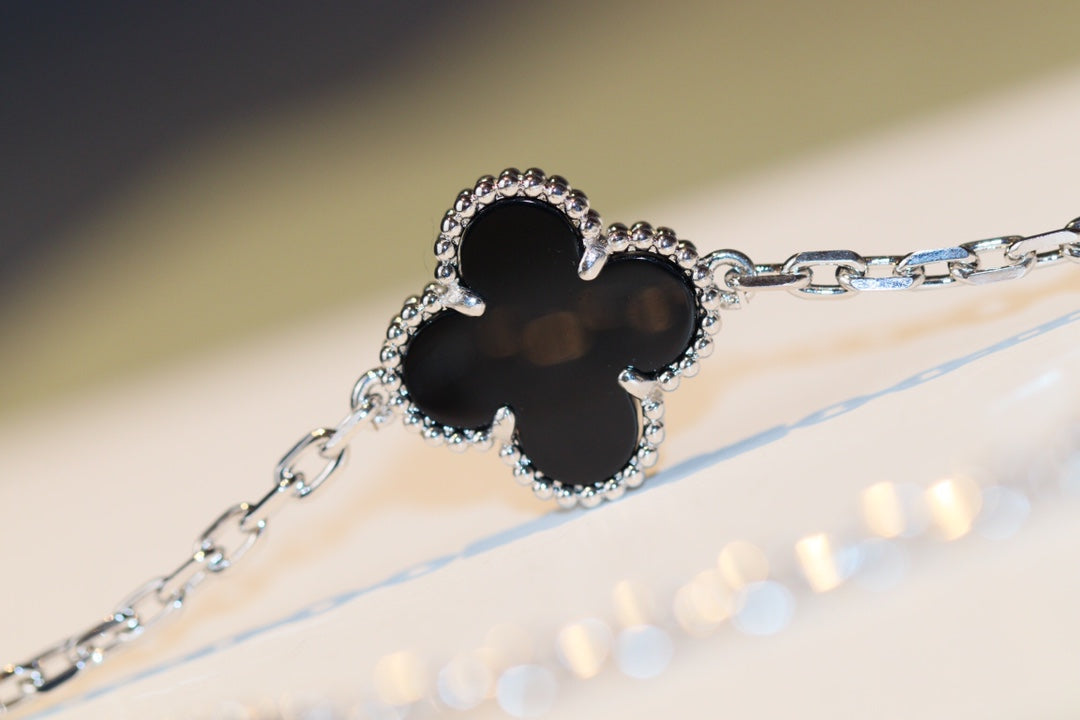 [Echo Fine ]CLOVER 20 MOTIFS ONYX DIAMOND SILVER