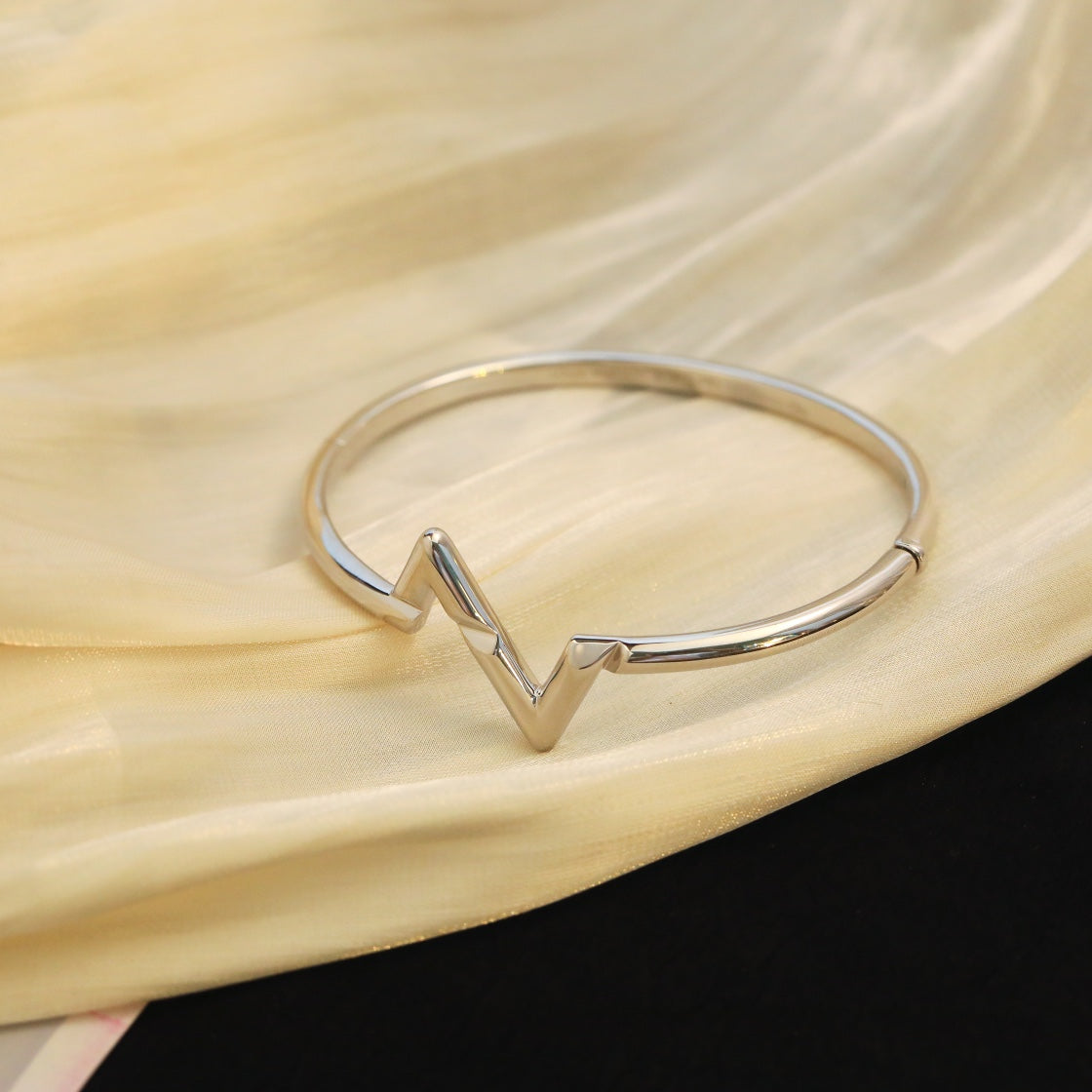 [Echo Fine ]VOLTE UPSITE DOWN BRACELET