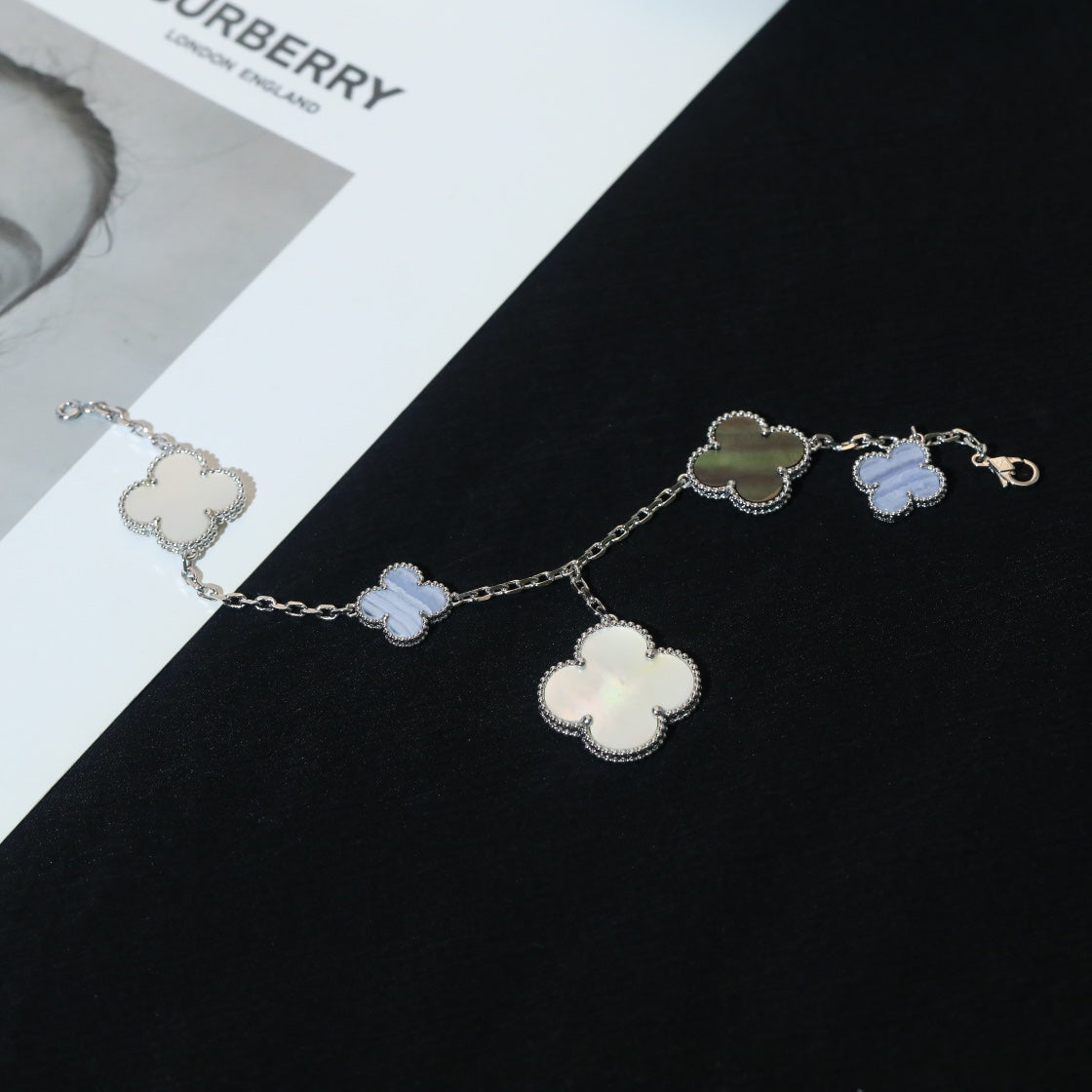 [Echo Fine ]CLOVER BRACELET 5 MOTIFS MOP CHALCEDONY SILVER