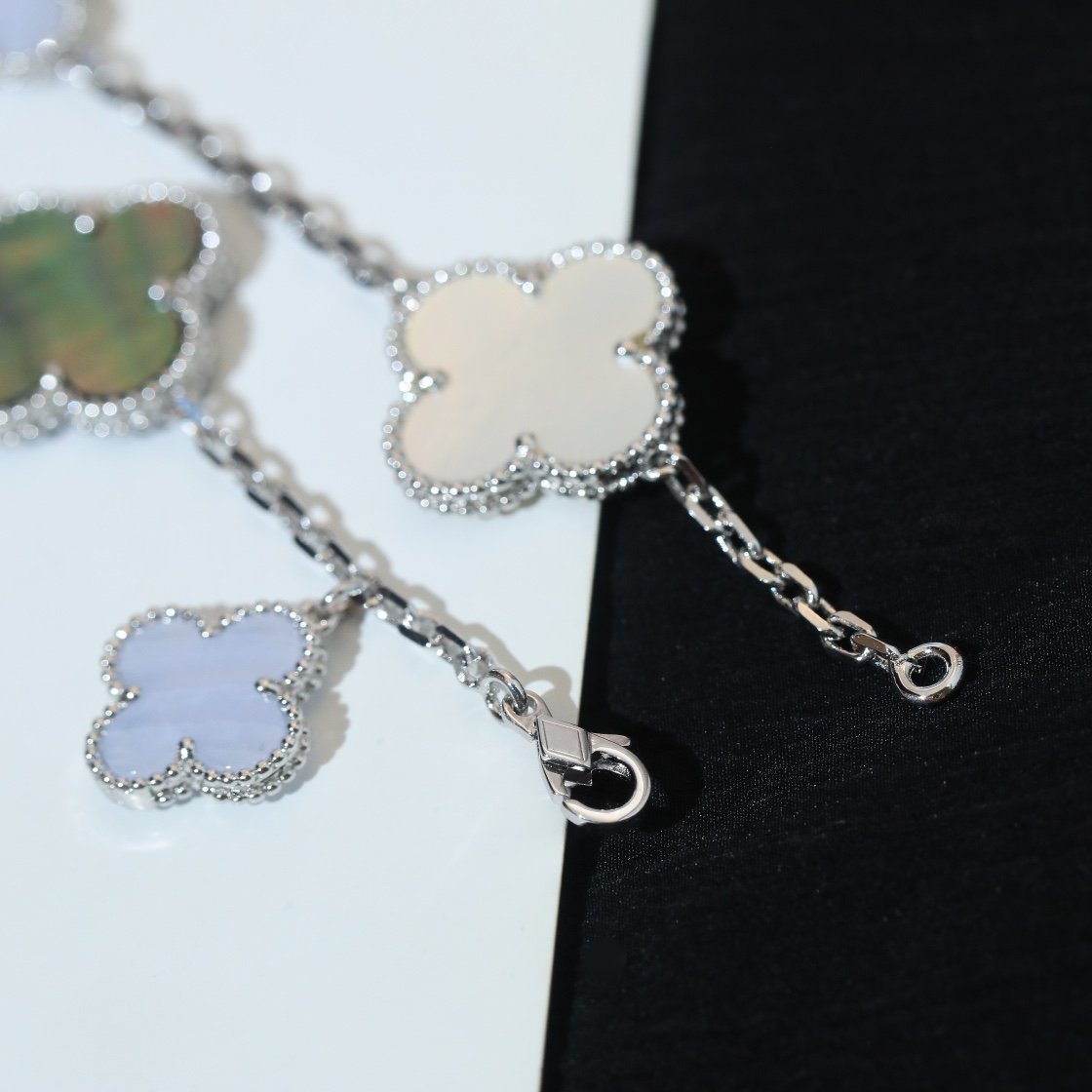 [Echo Fine ]CLOVER BRACELET 5 MOTIFS MOP CHALCEDONY SILVER