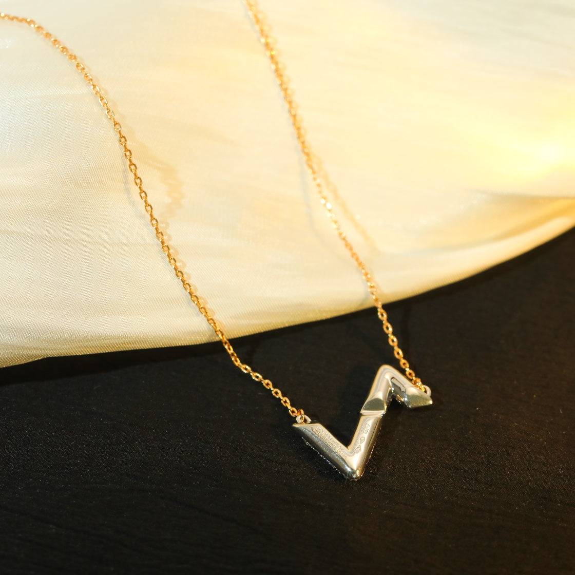[Echo Fine ]VOLT SILVER DIAMOND PEDANT NECKLACE