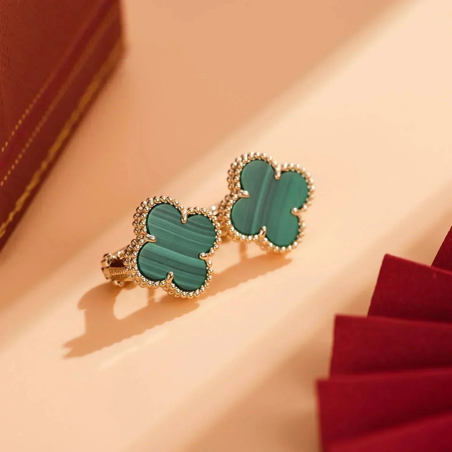 [Echo Fine ]CLOVER MEDIUM 1 MOTIFS MALACHITE  EARRINGS