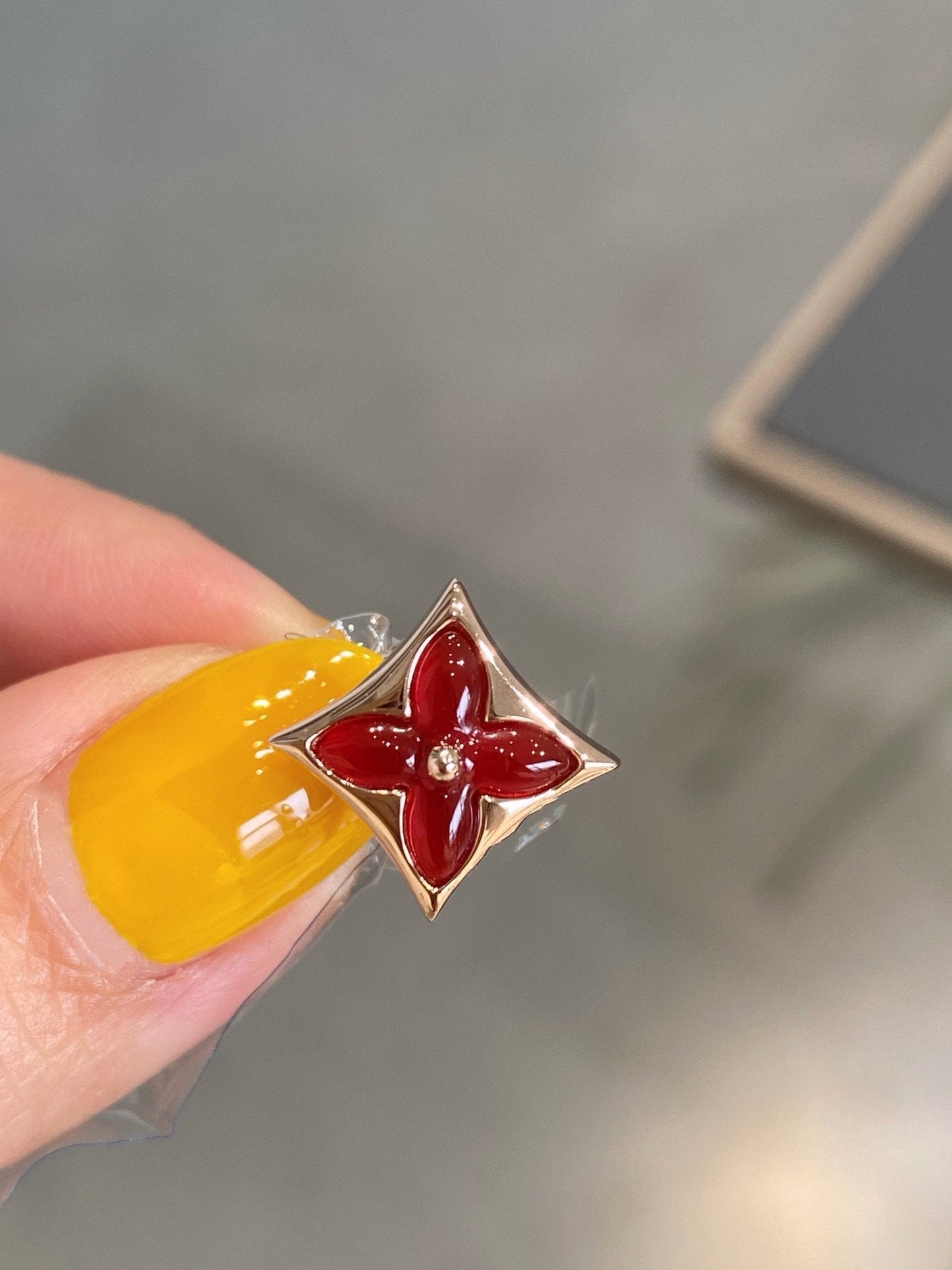 [Echo Fine ]STAR AND SUN PINK GOLD CARNELIAN STUD EARRINGS