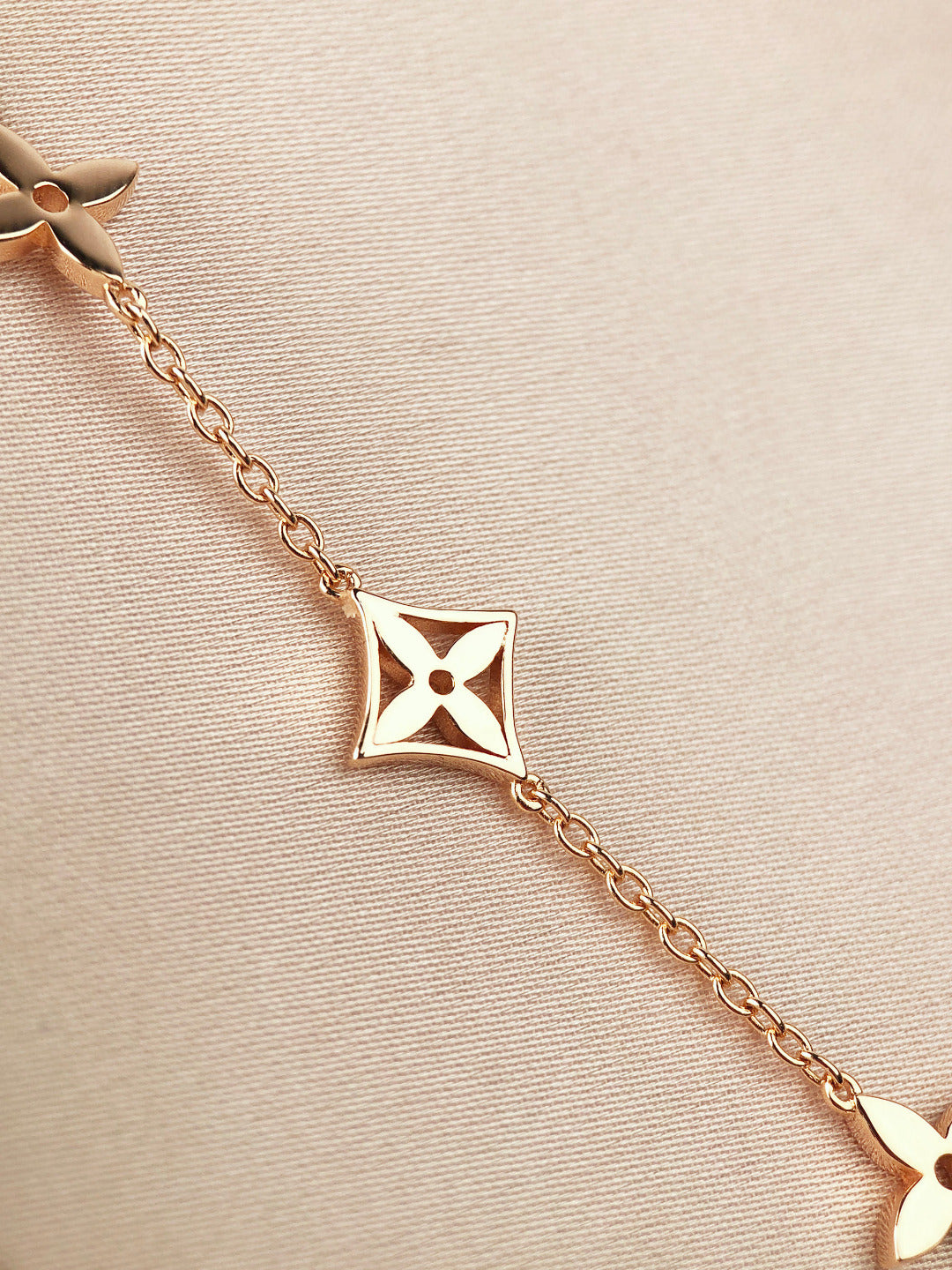 [Echo Fine ]STAR AND SUN 7 MOTIFS GOLD BRACELET