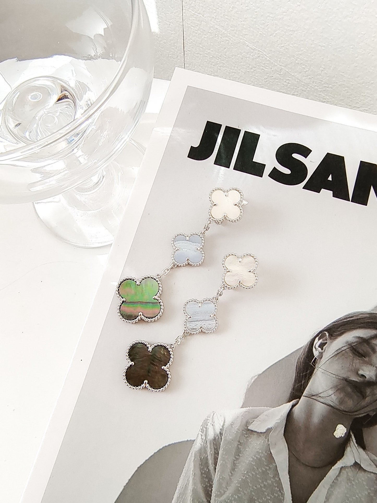 [Echo Fine ]CLOVER 3 MOTIFS CHALCEDONY DARK MOP SILVER EARRINGS