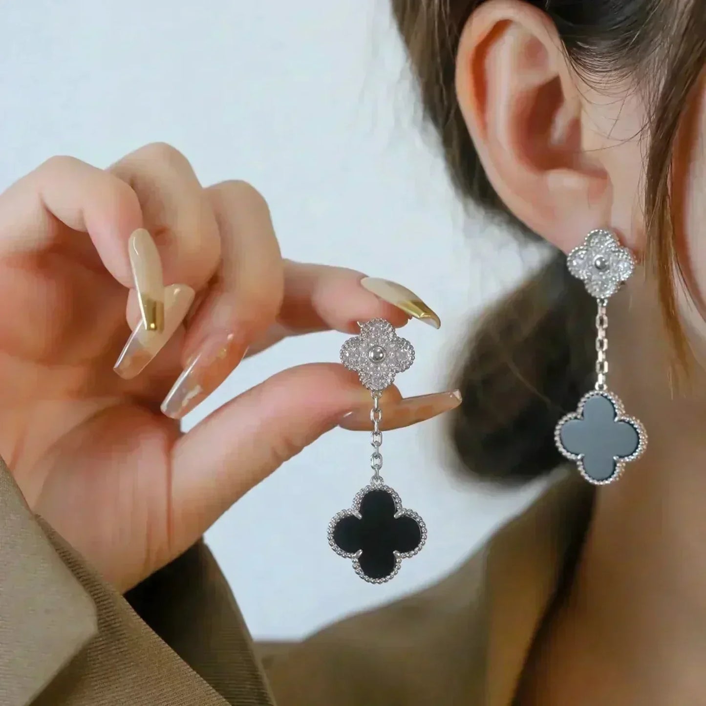 [Echo Fine ]CLOVER 2 MOTIFS  DIAMOND ONYX EARRINGS SILVER