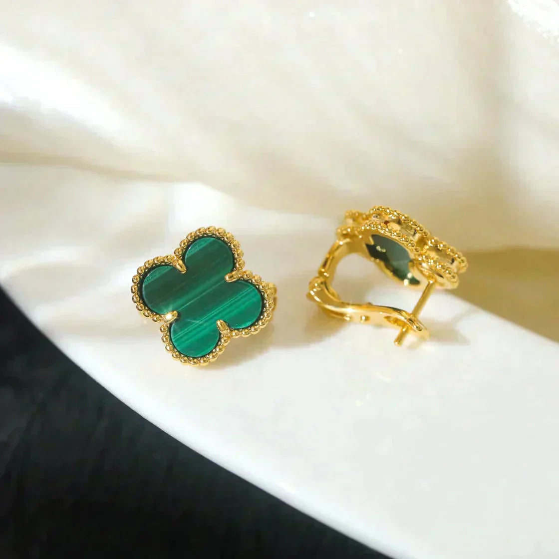 [Echo Fine ]CLOVER MEDIUM 1 MOTIFS MALACHITE  EARRINGS