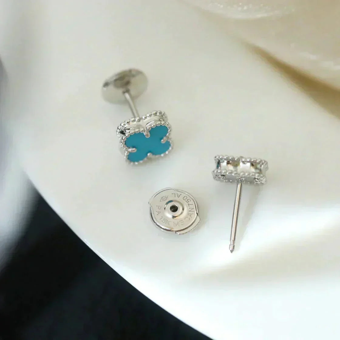 [Echo Fine ]CLOVER MINI 9.5MM ONYX STUD EARRINGS SILVER