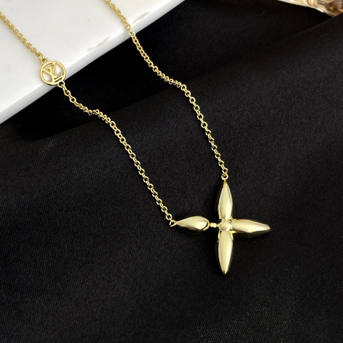 [Echo Fine ]LOUISETTE GOLD NECKLACE