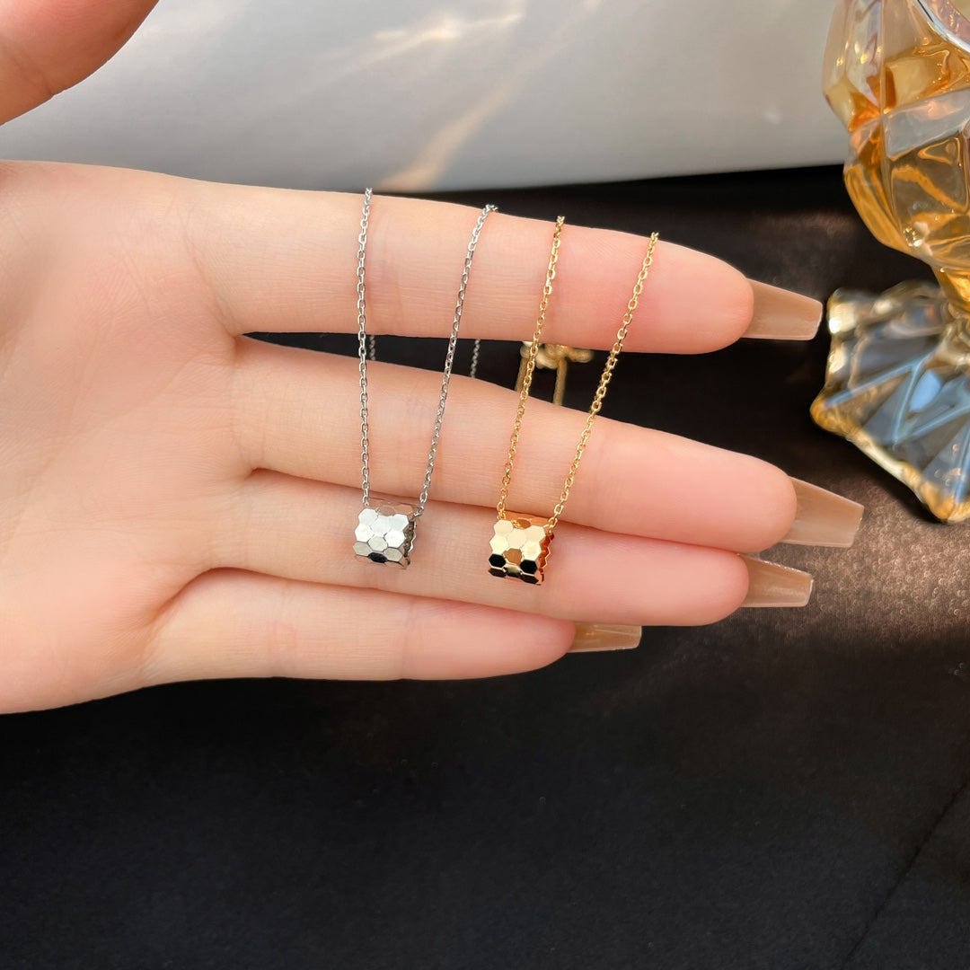 [Echo Fine ]BEE MINI NECKLACE