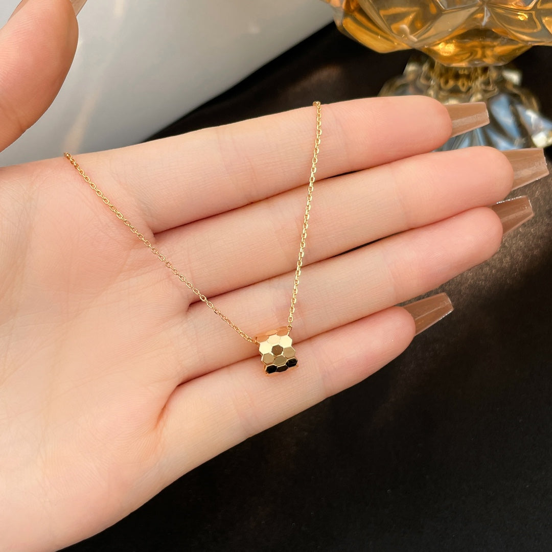 [Echo Fine ]BEE MINI NECKLACE