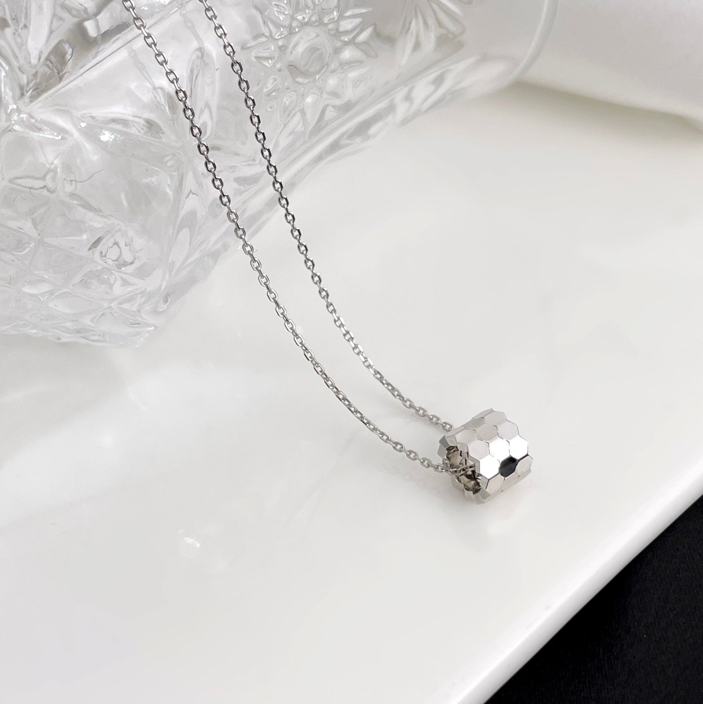 [Echo Fine ]BEE MINI NECKLACE