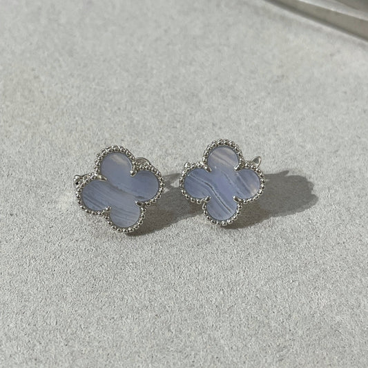[Echo Fine ]CLOVER CHALCEDONY SILVER STUD EARRINGS