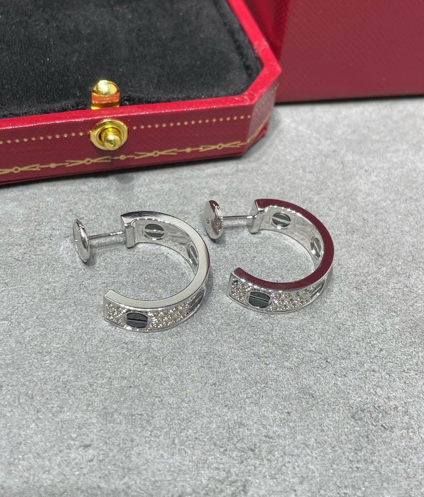 [Echo Fine ]LOVE CERAMIC DIAMOND PAVED SILVER EARRINGS