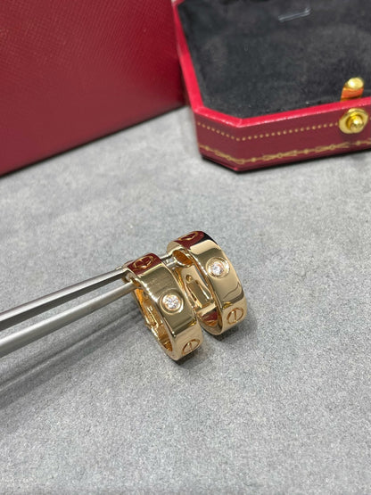 [Echo Fine ]LOVE 5.5MM 1 DIAMOND EARRINGS