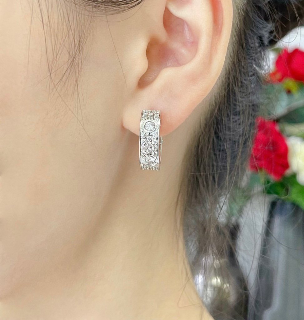 [Echo Fine ]LOVE 5.5MM DIAMOND PAVED EARRINGS