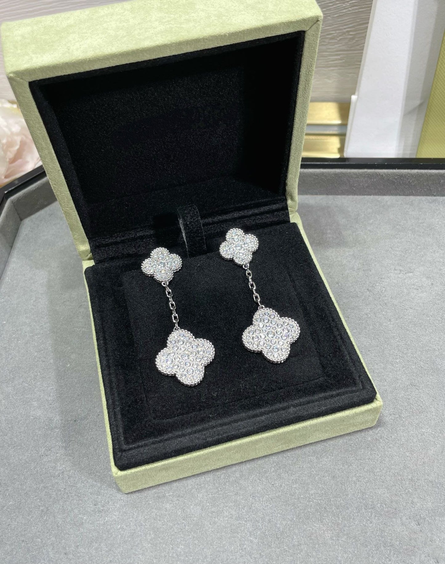 [Echo Fine ]CLOVER 2 MOTIFS DIAMOND PAVED SILVER EARRINGS