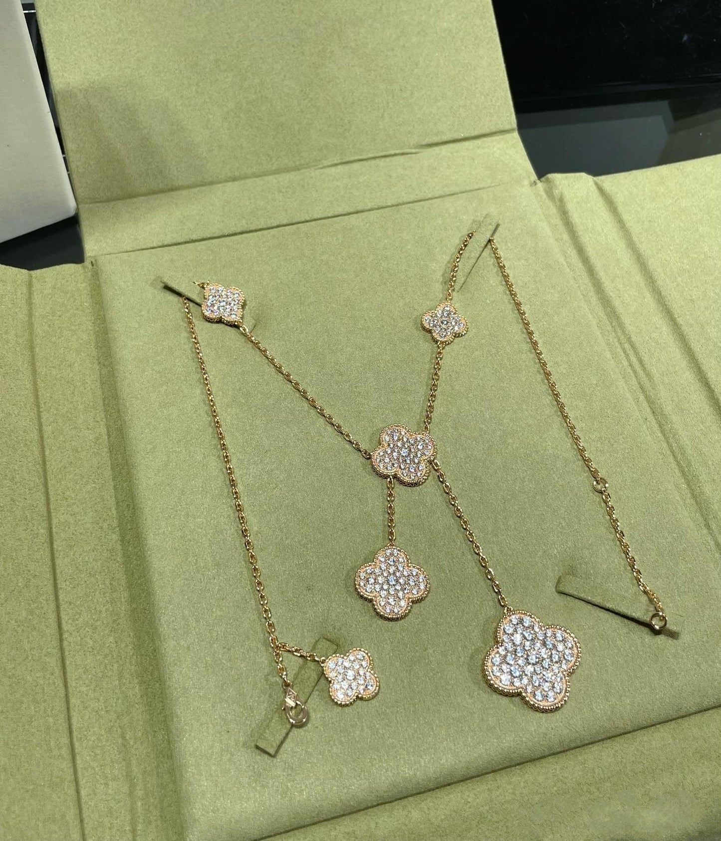[Echo Fine ]CLOVER 6 MOTIF DIAMOND PAVED NECKLACE