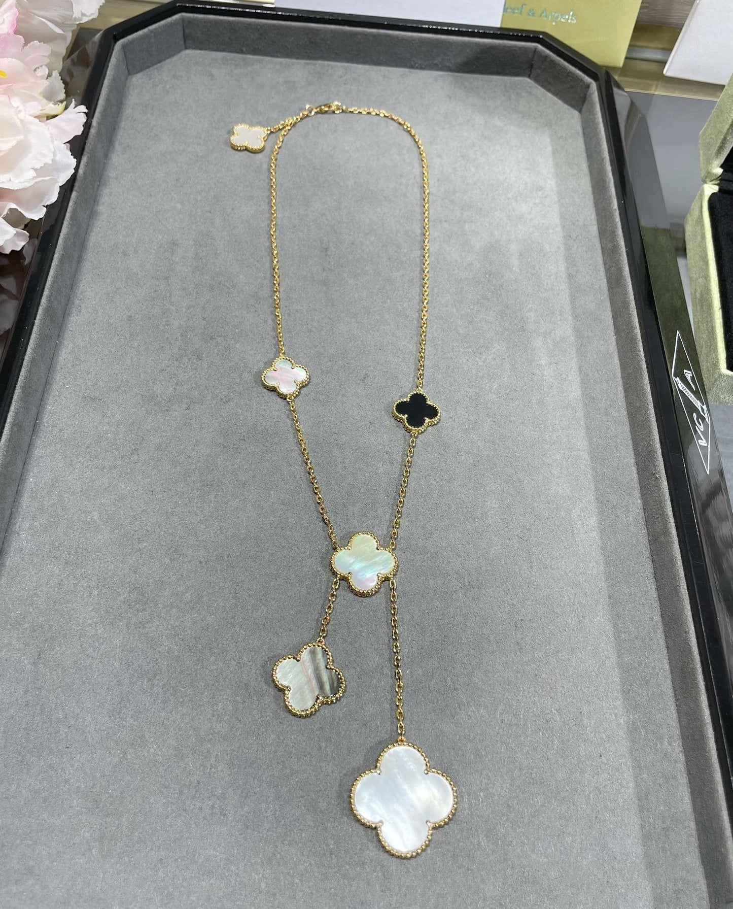 [Echo Fine ]CLOVER 6 MOTIF MOP ONYX GOLD NECKLACE