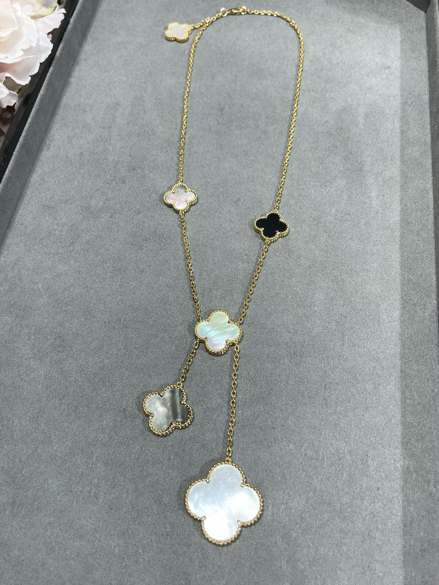 [Echo Fine ]CLOVER 6 MOTIF MOP ONYX GOLD NECKLACE
