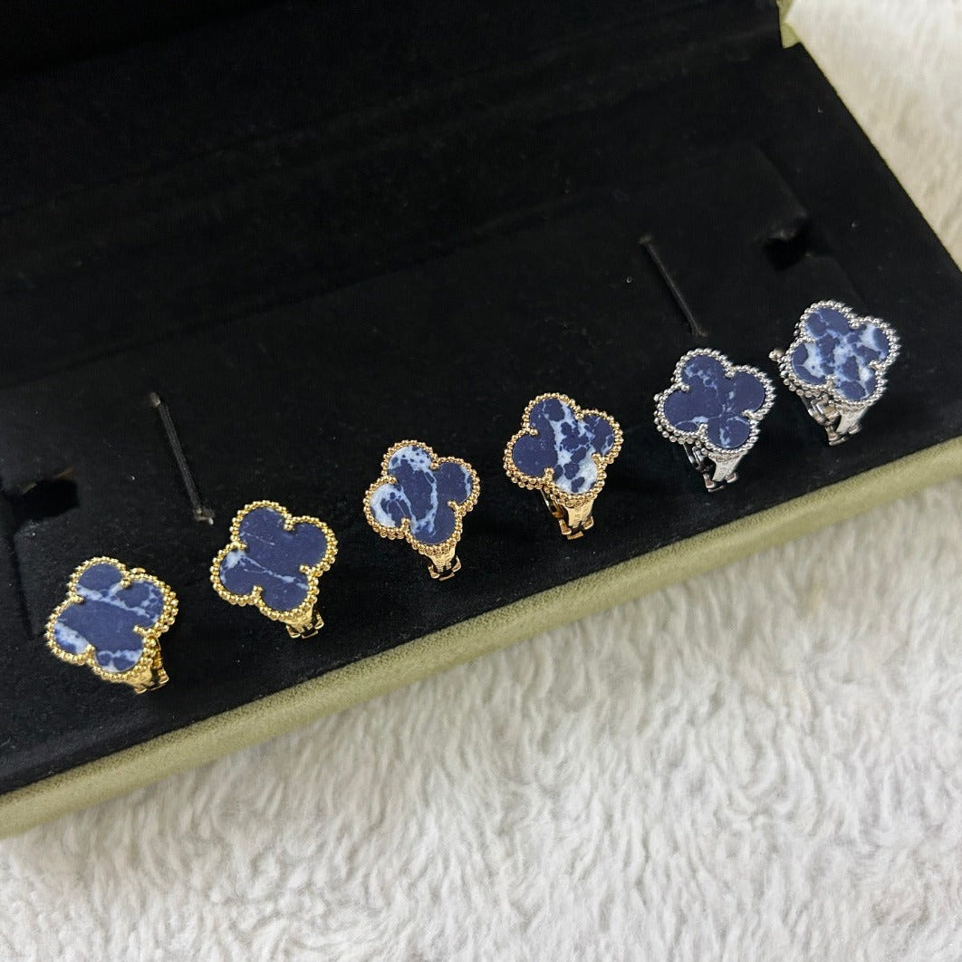 [Echo Fine ]CLOVER PIETERSITE MEDIUM STUD EARRINGS