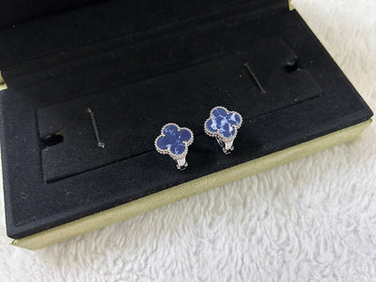 [Echo Fine ]CLOVER PIETERSITE MEDIUM STUD EARRINGS