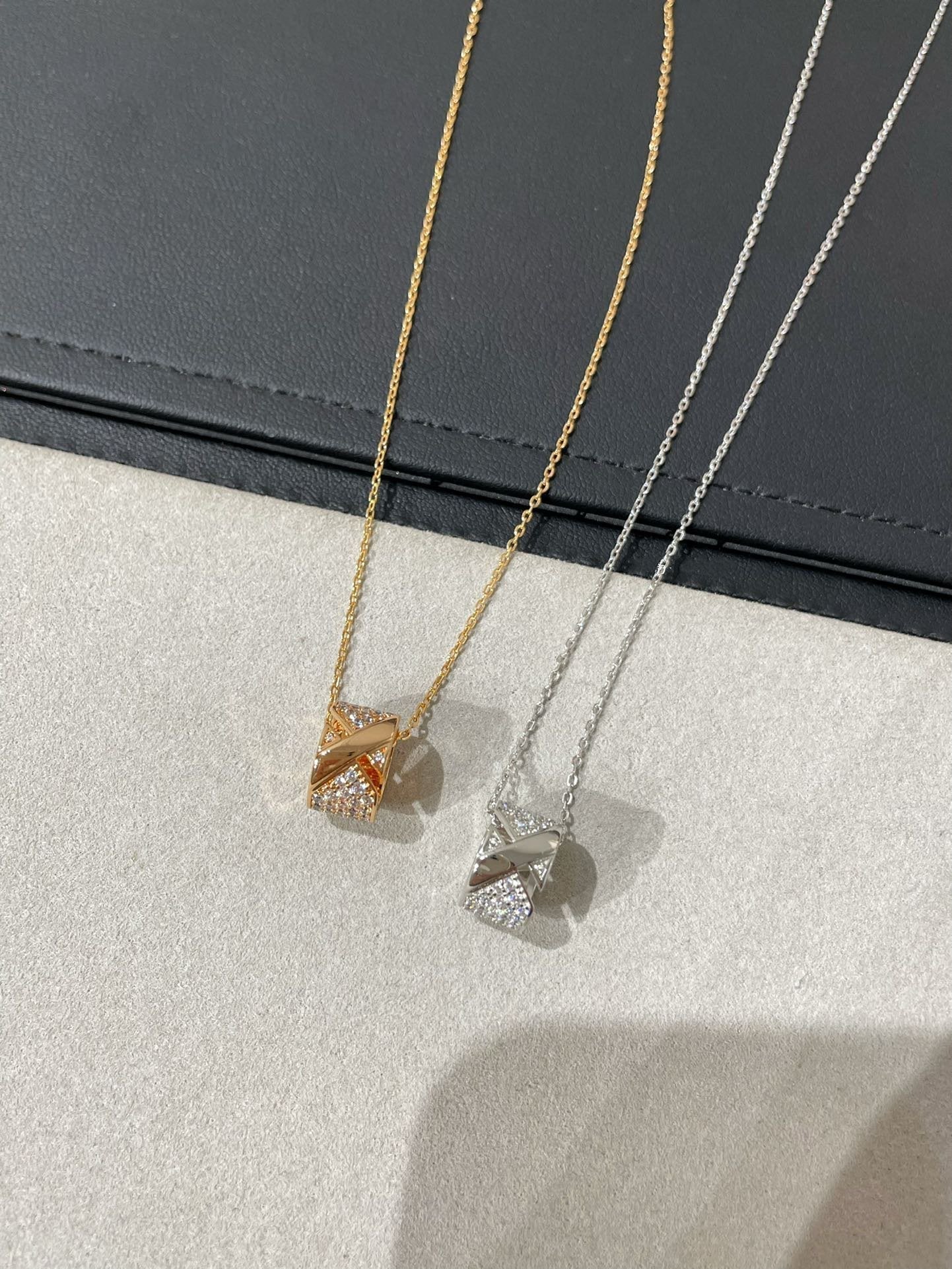 [Echo Fine ]LIENS EVIDENCE DIAMOND PAVED NECKLACE