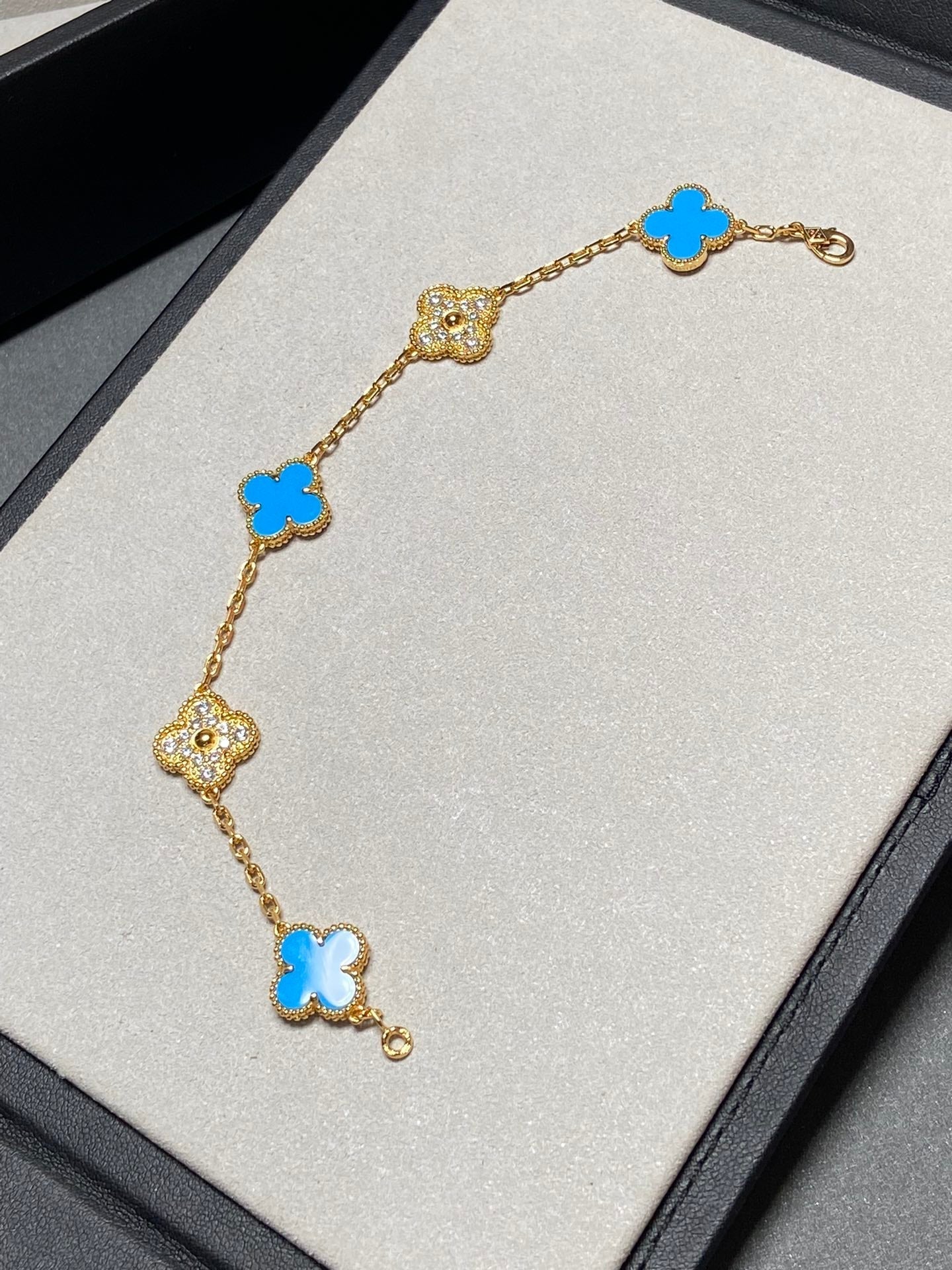 [Echo Fine ]CLOVER 5 MOTIF BLUE CHALCEDONY DIAMOND GOLD BRACELET