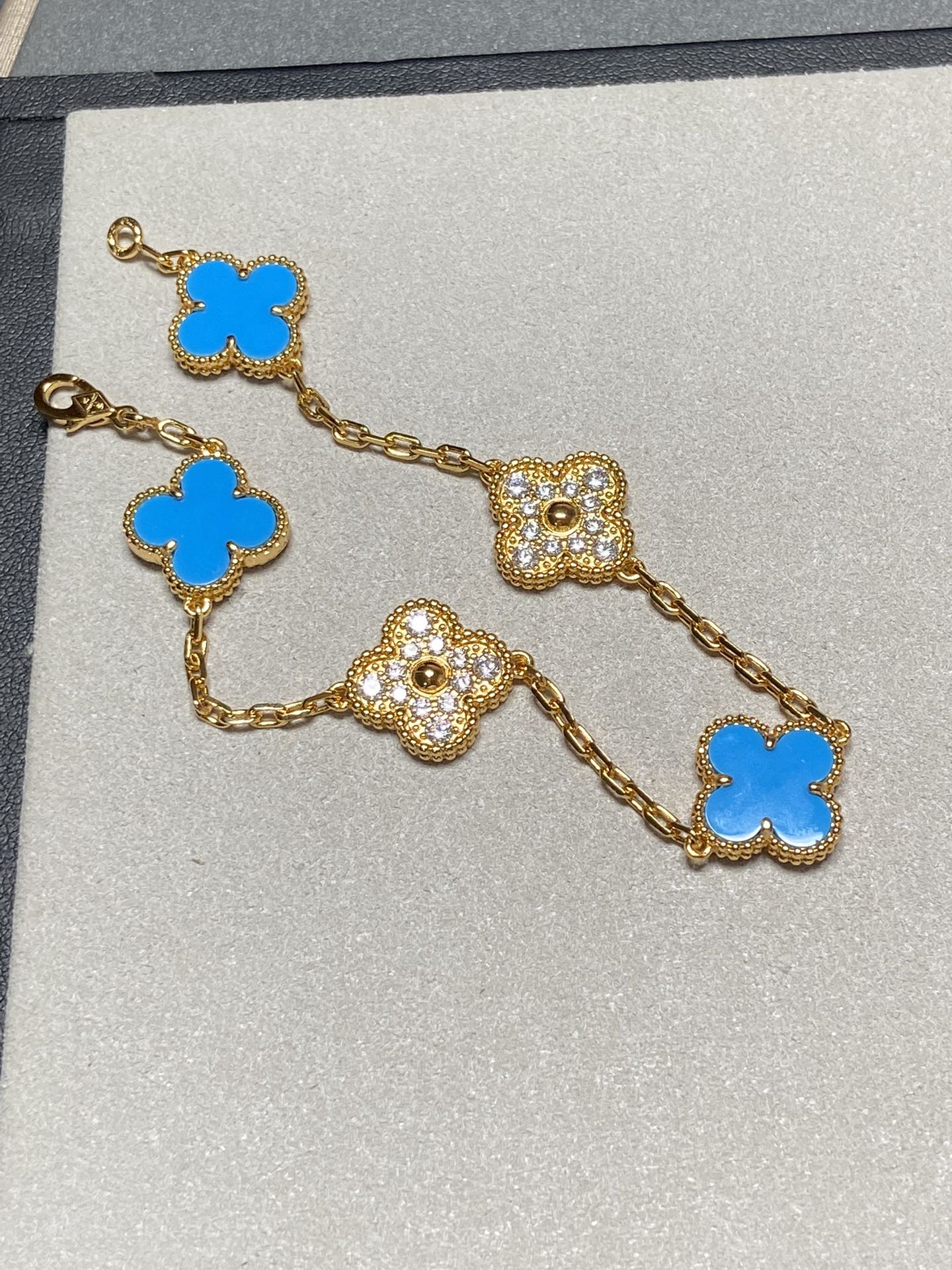 [Echo Fine ]CLOVER 5 MOTIF BLUE CHALCEDONY DIAMOND GOLD BRACELET