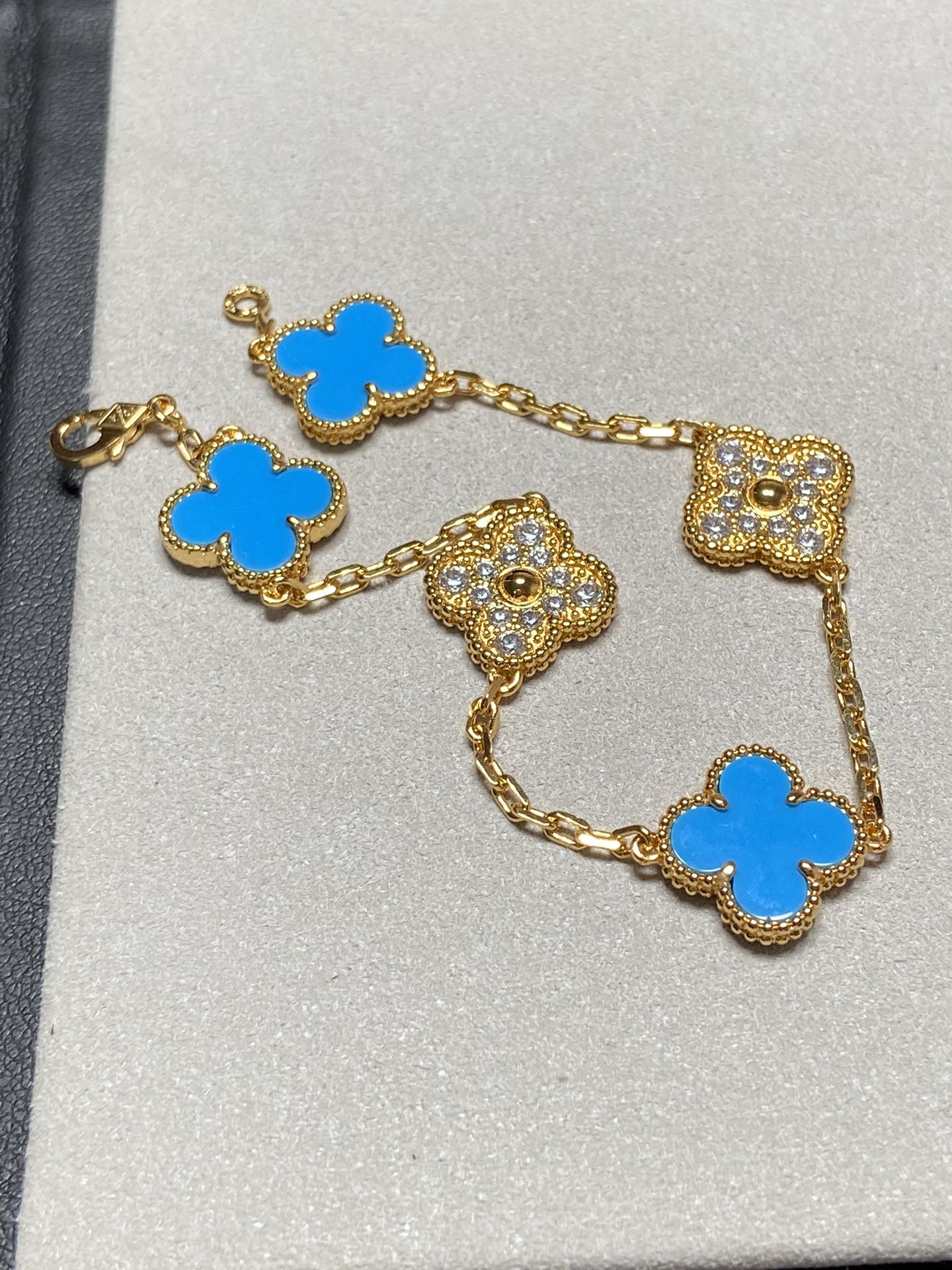 [Echo Fine ]CLOVER 5 MOTIF BLUE CHALCEDONY DIAMOND GOLD BRACELET