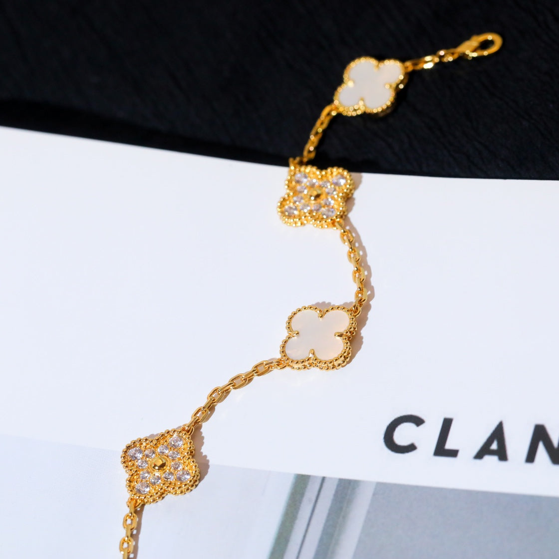 [Echo Fine ]CLOVER BRACELET 5 MOTIF WHITE MOP DIAMOND