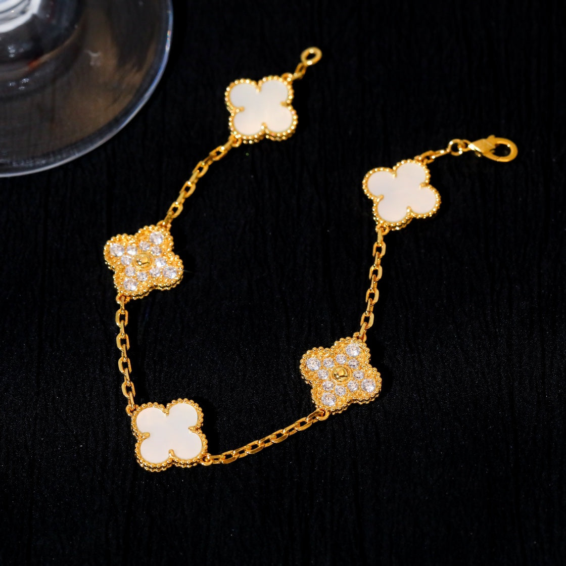 [Echo Fine ]CLOVER BRACELET 5 MOTIF WHITE MOP DIAMOND