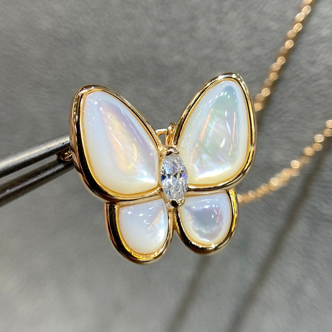 [Echo Fine ]BUTTERFLY MOP DIAMOND NECKLACE