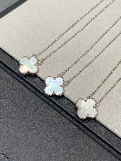 [Echo Fine ]CLOVER MEDIUM SILVER WHITE MOP NECKLACE