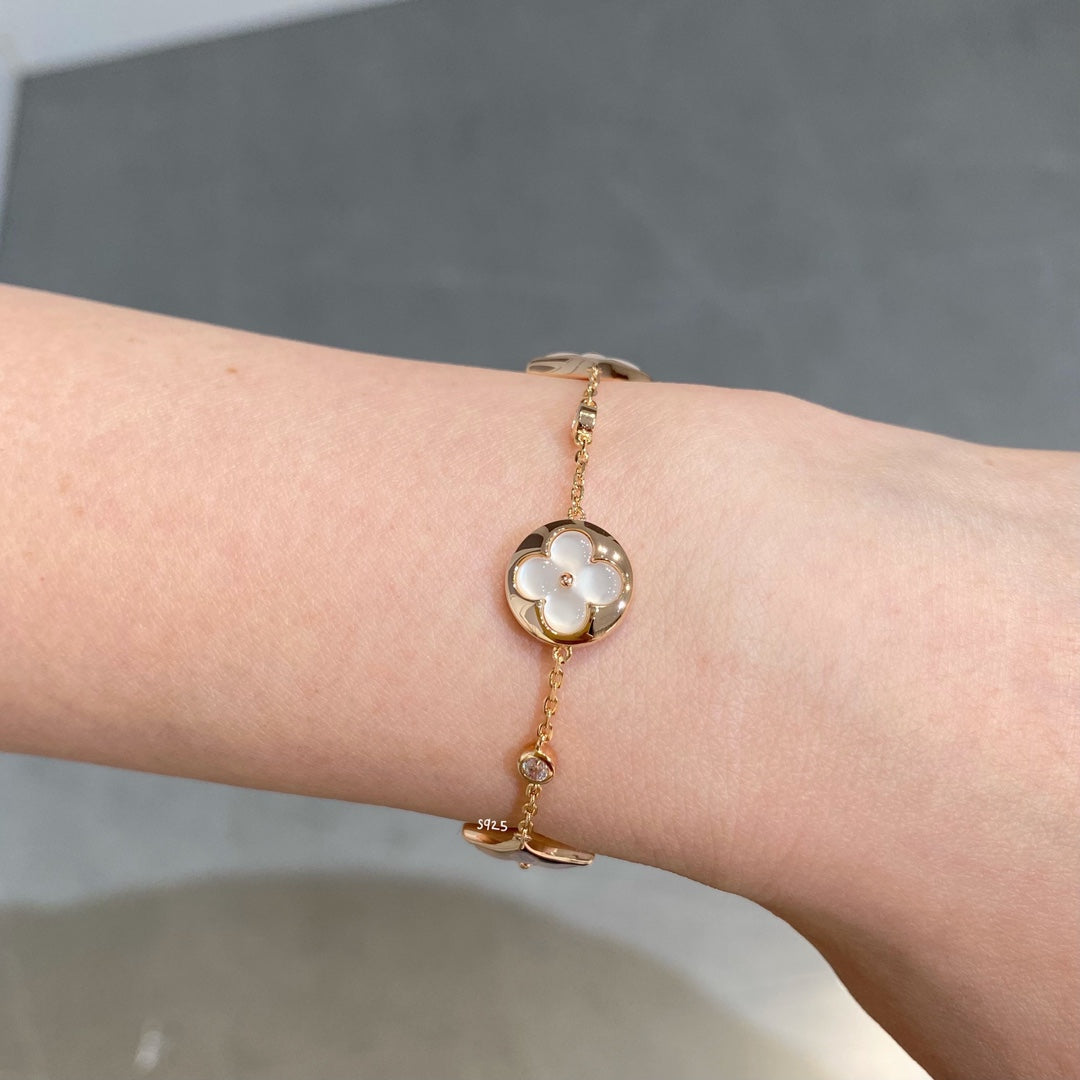 [Echo Fine ]STAR AND SUN 4 MOTIF WHITE MOP PINK GOLD BRACELET