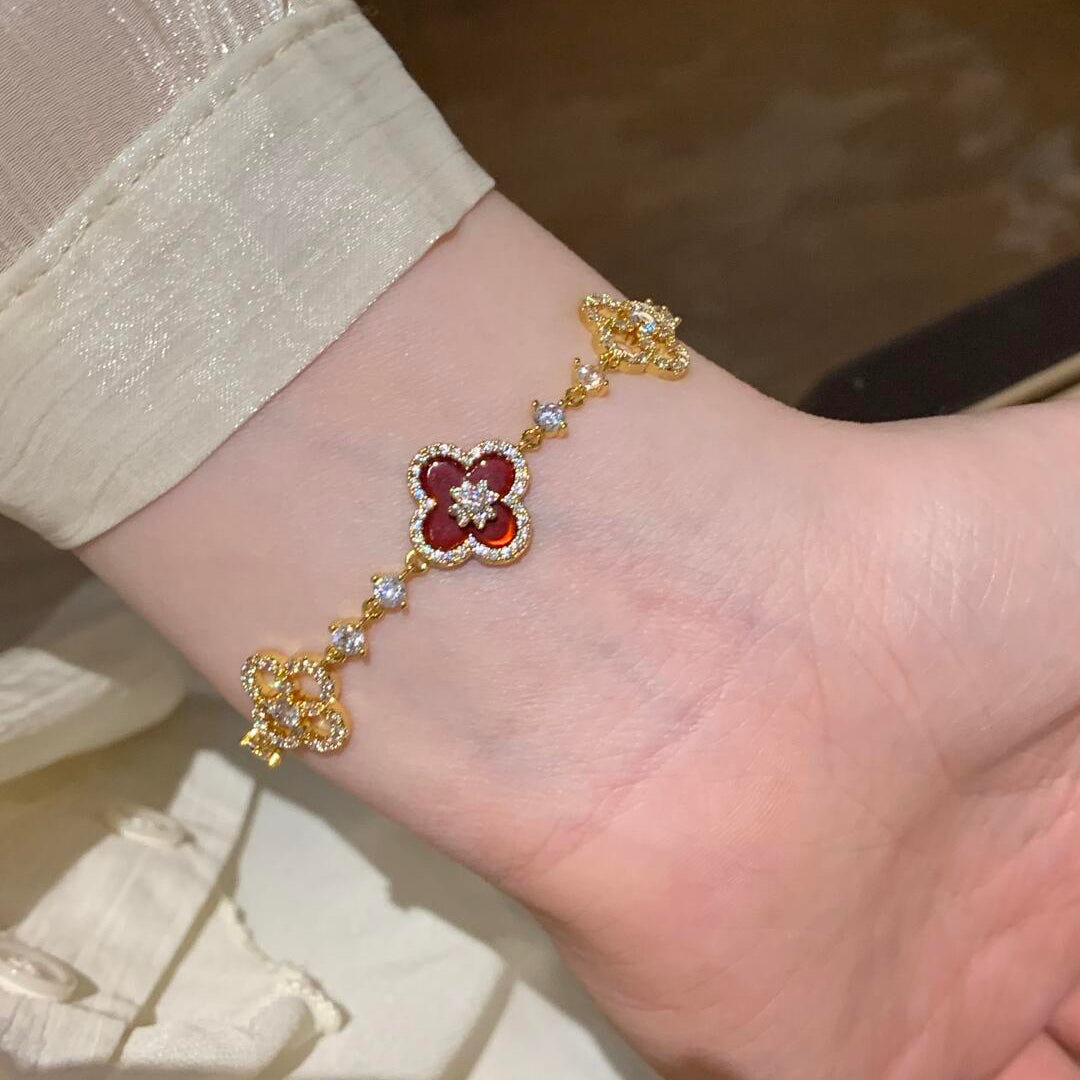 [Echo Fine ]CLOVER 5 MOTIF PINK BLUE RED WHITE BRACELET