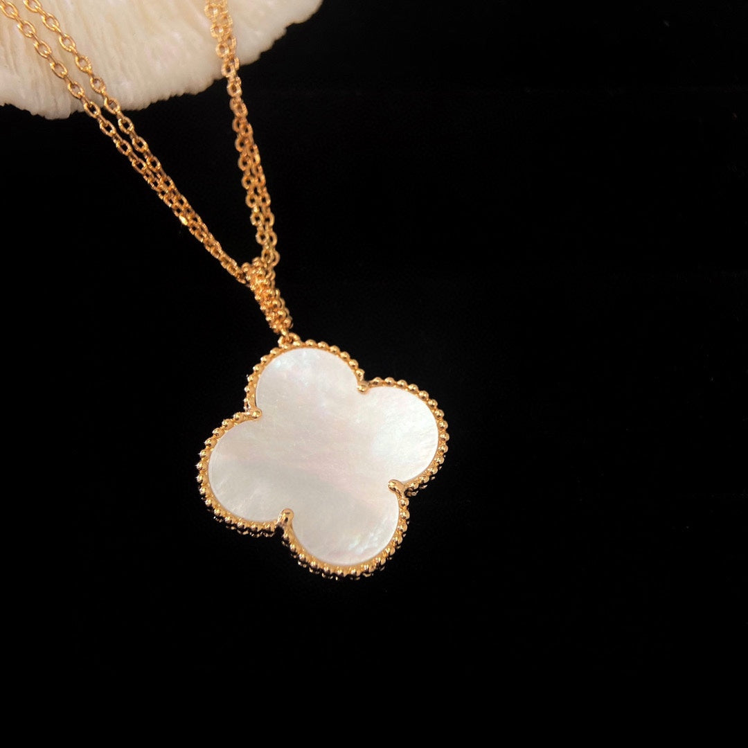 [Echo Fine ]CLOVER 25MM MOP LARGE PENDANT NECKLACE