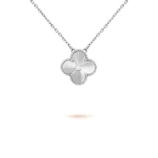 [Echo Fine ]CLOVER  15MM DIAMOND LASER NECKLACE SILVER