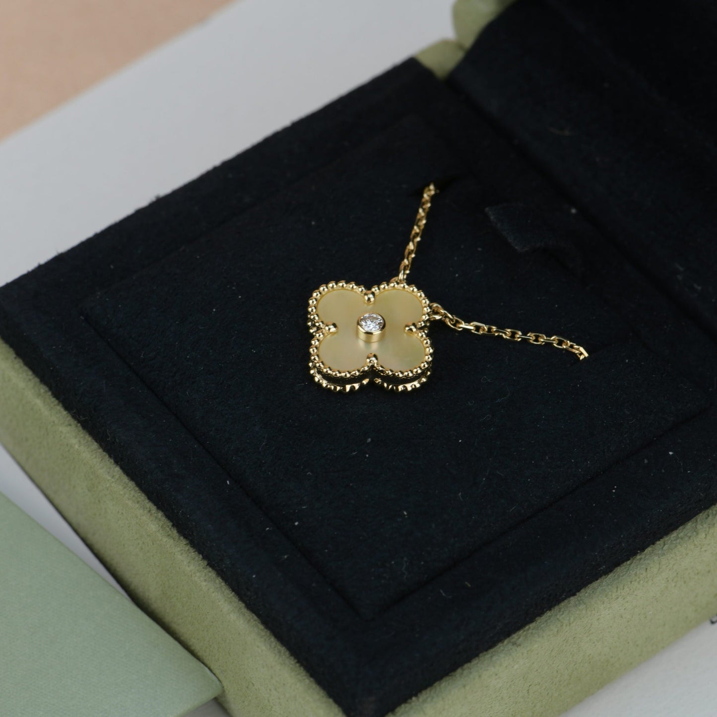 [Echo Fine ]CLOVER 15MM DIAMOND GOLD MOTHER OF PEARL NECKLACE
