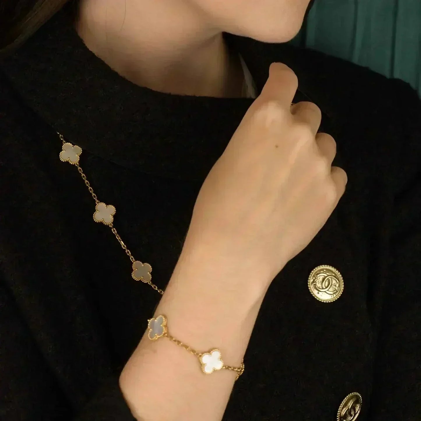 [Echo Fine ]CLOVER  5 MOTIF WHITE MOP BRACELET