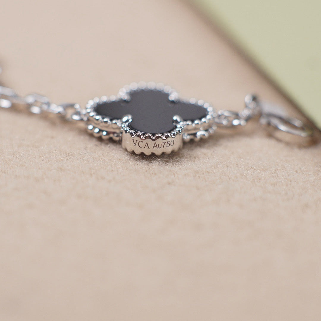 [Echo Fine ]CLOVER 5 MOTIF ONYXS  BRACELET SILVER
