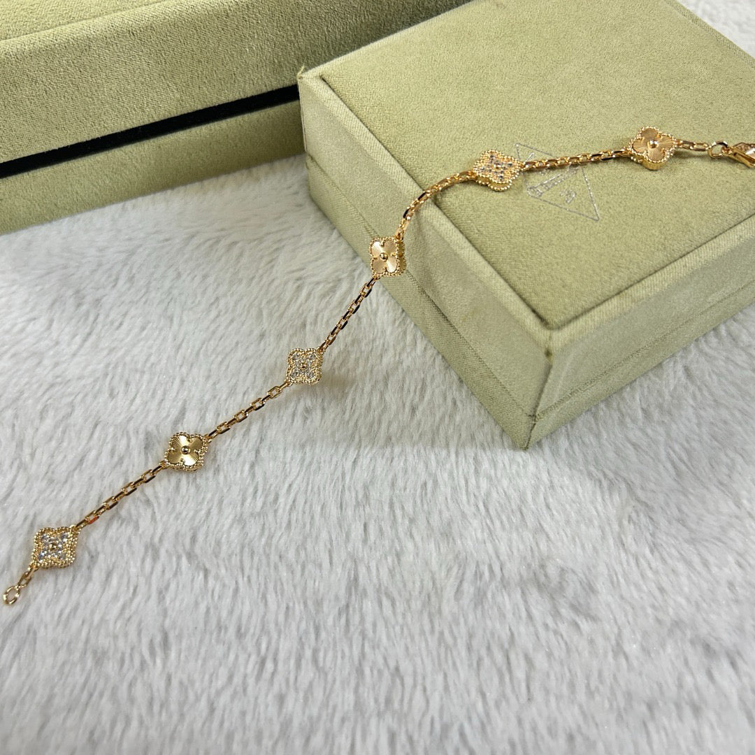[Echo Fine ]CLOVER 6 MOTIF DIAMOND LASER BRACELET