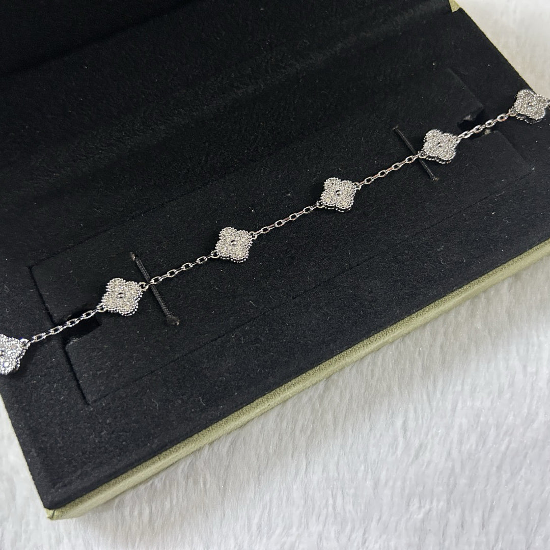[Echo Fine ]CLOVER 6 MOTIF DIAMOND BRACELET